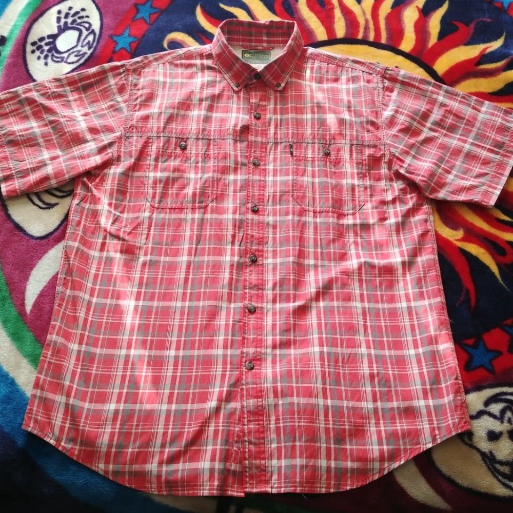 G.H Bass & Co L Red Plaid Short Sleeve Button Down